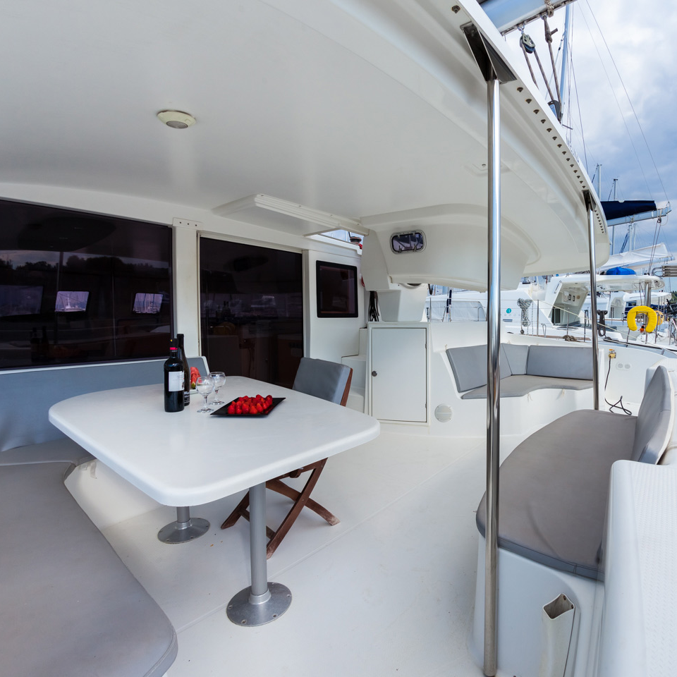 salina_48_hire_yacht_for_charter_greece