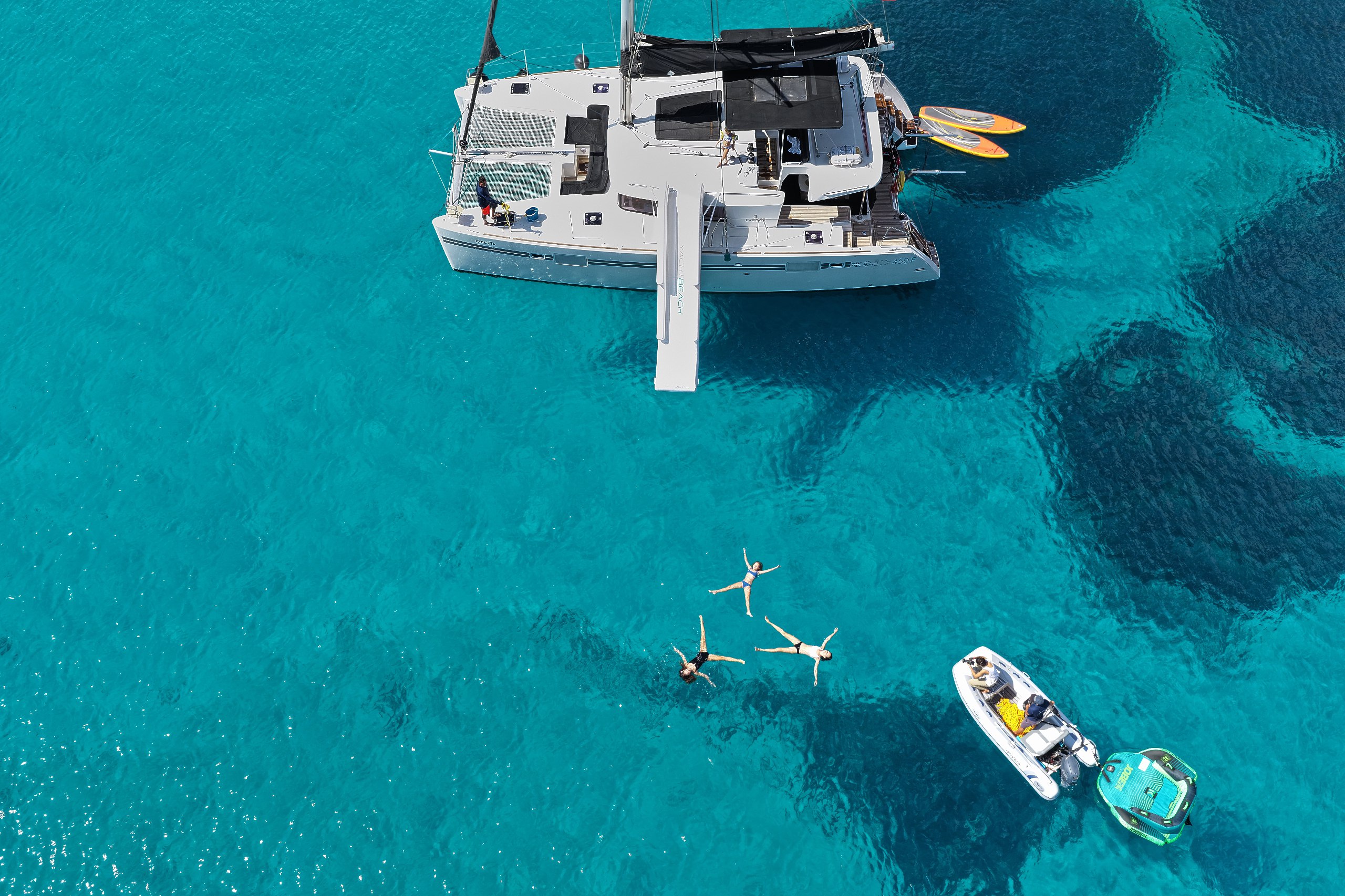 Morning Luxury Catamaran Cruise from Heraklion to Dia Island